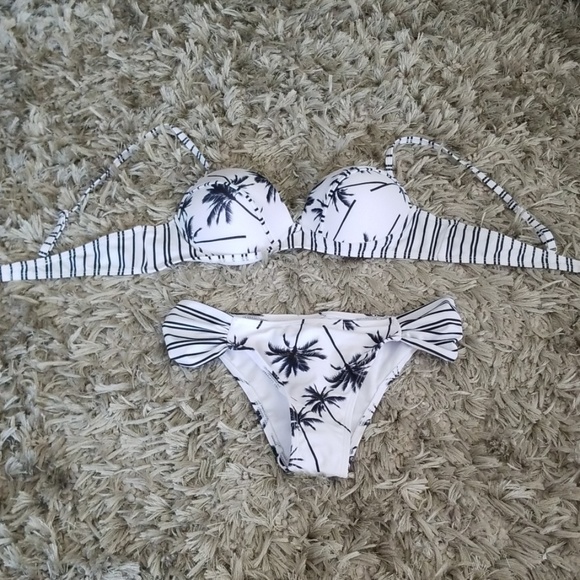 Bathing Suit - Picture 2 of 8